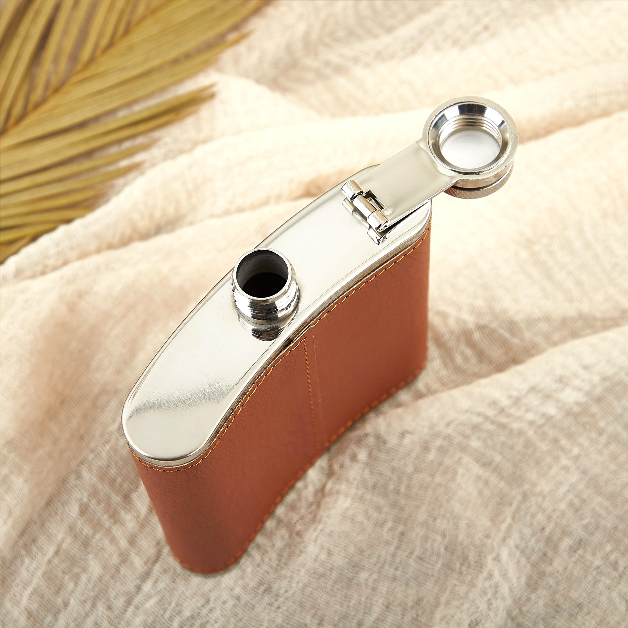 Personalized Leather Hip Flask - Men'S Grooming House incelemesi ve fiyatı